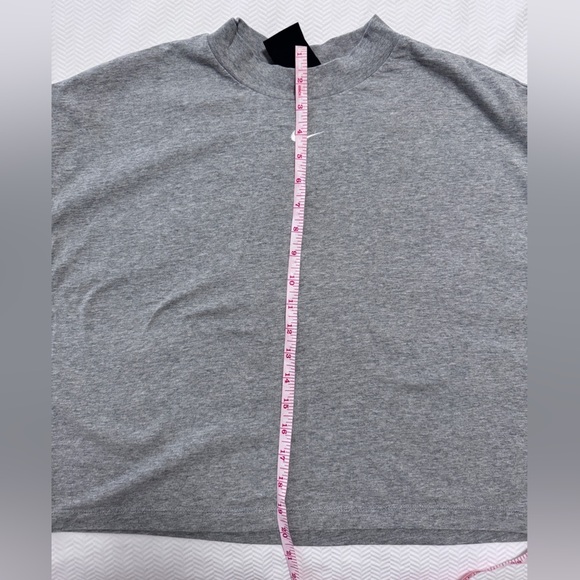 Nike Sport Gray Oversize Top in Size Small - Picture 6 of 9